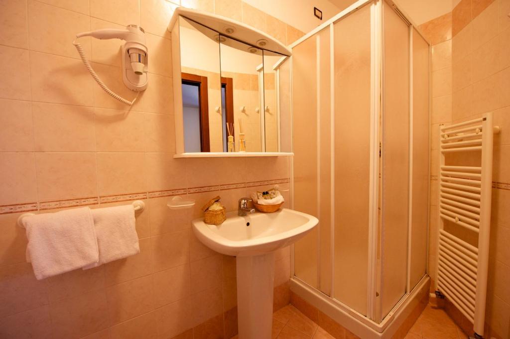 Hotel La Bussola Múggia Kamer foto